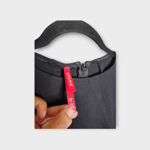 Spanx The Perfect Funnel Crew Top Black Back Zip Women's Medium - Picture 4 of 9
